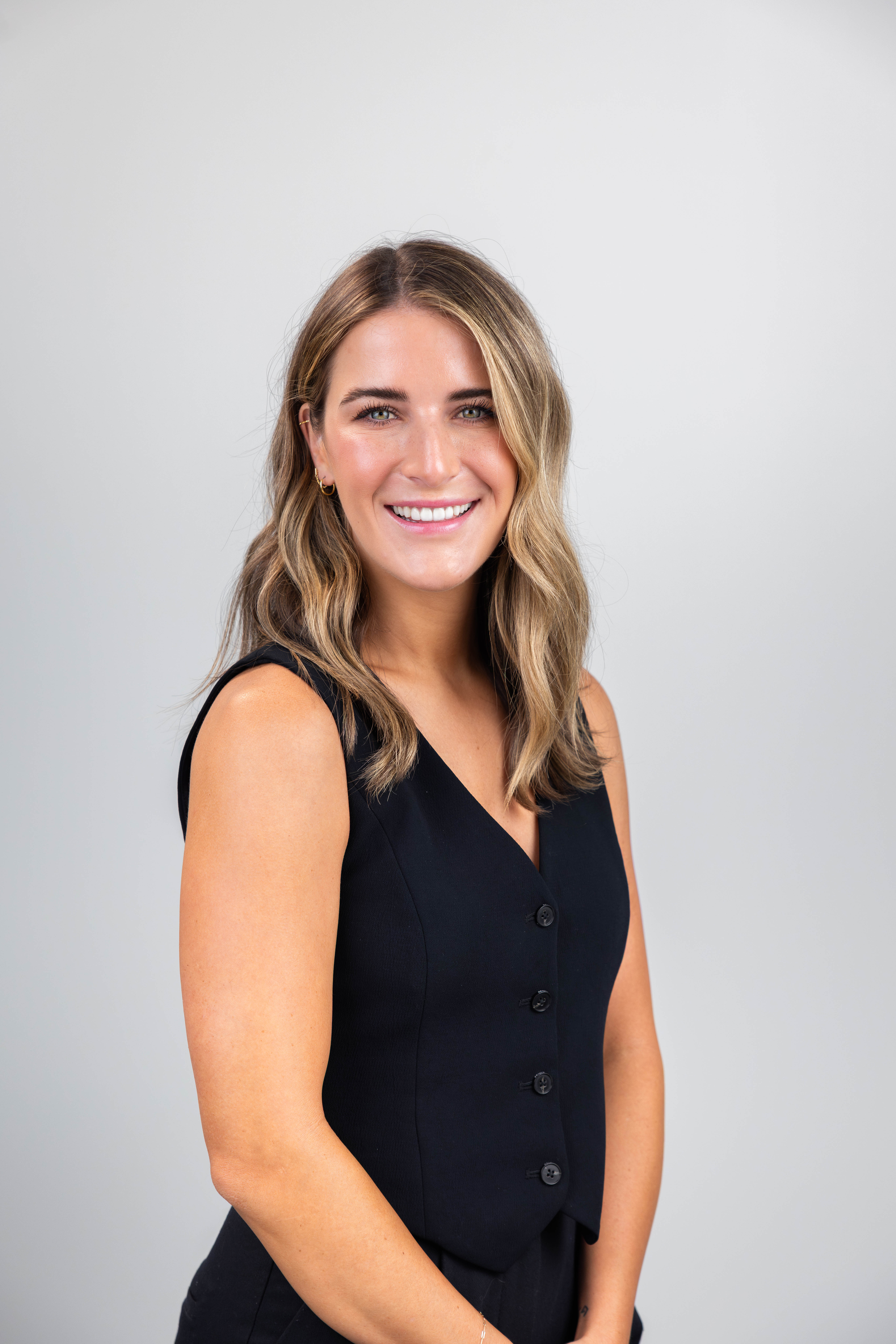 Headshot of Hilary Buchanan Madge