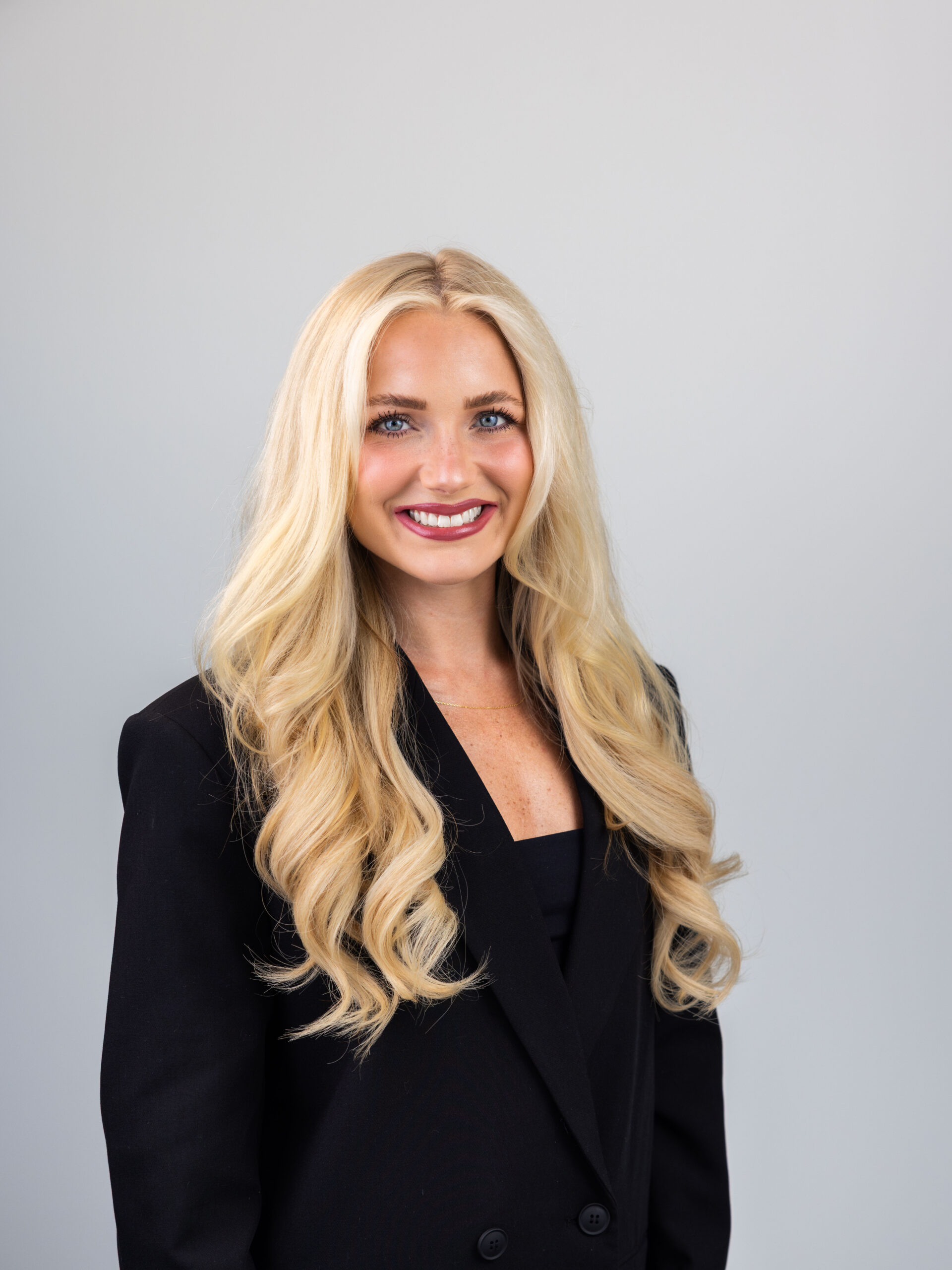 Headshot of Bailey Holloway